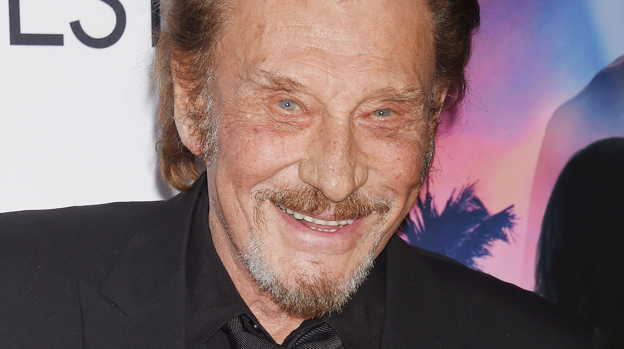 Johnny Hally­day donne une leçon de chant à sa fille (et c'est trop mignon)