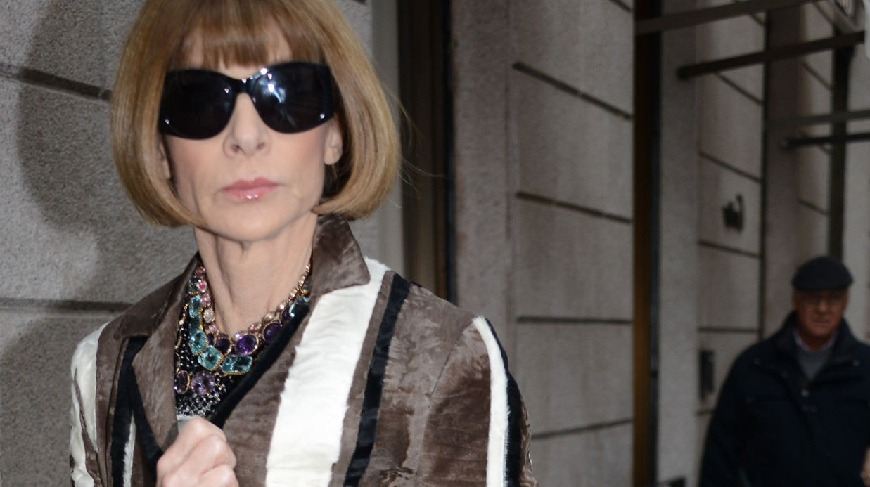 Anna Wintour filmée à son insu dansant comme une petite folle sur du  Katy Perry