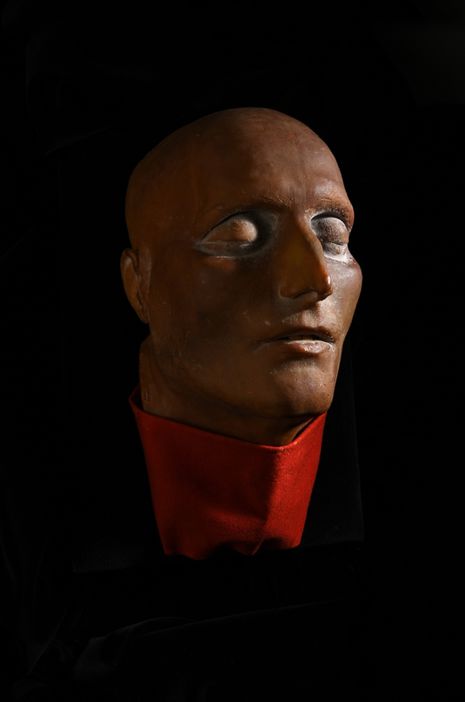 Le masque mortuaire en cire de Napoléon Ier, qui sera vendu aux enchères à l'hôtel Drouot à Paris le 7 novembre 2017 Le masque mortuaire en cire de Napoléon Ier, qui sera vendu aux enchères à l'hôtel Drouot à Paris le 7 novembre 2017