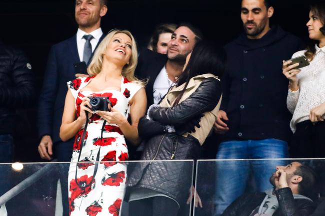 OM : Rami marque, Pamela Anderson encore plus accro au Vélodrome