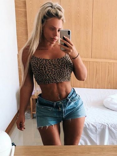  Holly Hagan 