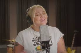 Elle King الأصغر ، صورة واحدة في Billboard.com
