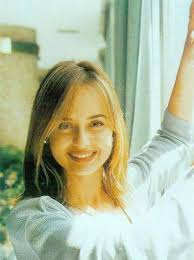 صورة غابرييلا سبانيك الأصغر سنًا في Iezamin.tripod.com/gabrielaspanicmalaysiawebsite
