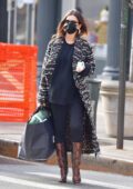 Emily Ratajkowski a l'air frappante alors qu'elle sort pour un rendez-vous chez le médecin à New York