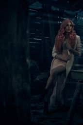 Katherine McNamara - Matériel promotionnel du stand 2020 Katherine McNamara - Matériel promotionnel du stand 2020