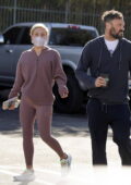 Sharna Burgess et Brian Austin Green vu quitter le café 10 vitesses ensemble à Calabasas, Californie