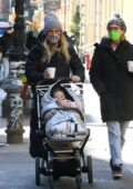 Hilary Duff profite de sa journée de tournage avec une promenade avec sa fille et Molly Bernard à New York