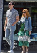 Isla Fisher et Sacha Baron Cohen visitent la galerie aborigène Kate Owen à Balmain, Sydney, Australie