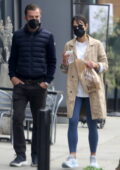 Jordana Brewster et son petit ami Mason Morfit s'arrêtent par Milo et Olive à Brentwood, Californie