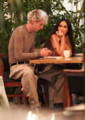 Megan Fox et Machine Gun Kelly vu profiter d'un dîner romantique au restaurant Matsuhisa à Beverly Hills, Californie