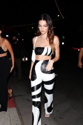 Kendall Jenner Night Out Style - Los Angeles 06/08/2021 Kendall Jenner Night Out Style - Los Angeles 06/08/2021