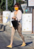 Rumer Willis se rend à un cours de Pilates vêtu d'un haut d'entraînement beige et de leggings assortis à Los Angeles