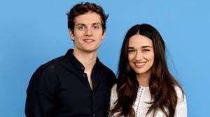 دانيال شارمان مع صديقته السابقة كريستال