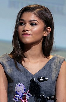 Zendaya - الممثلة والممثلة والموسيقية الساخنة ، والألمانية ، والأيرلندية ، والاسكتلندية ، والإنجليزية ، والجذور في عام 2021
