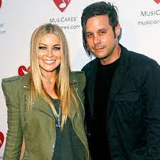 كارمن إلكترا مع صديقها روب