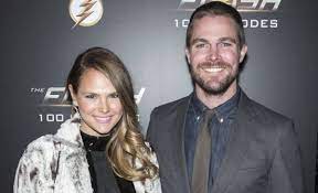 ستيفن أميل مع زوجته السابقة كارولين