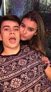 كالاني هيليكر مع صديقها هايز