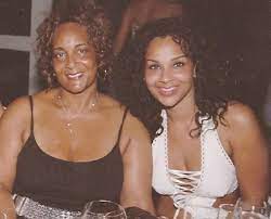 LisaRaye McCoy مع والدتها